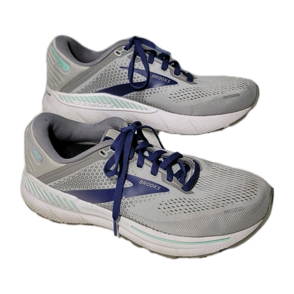 Brooks Adrenaline GTS 22 Women's Size 10.5 D (Wide) Running Shoes Gray